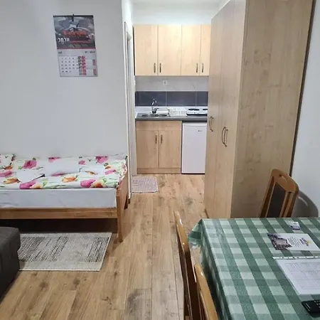 Suncani Breg * 索科矿泉村