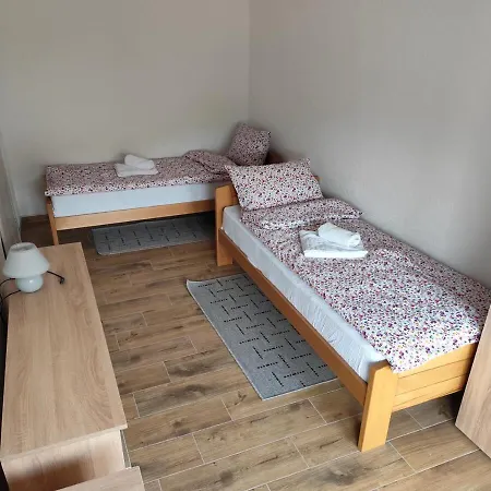 Suncani Breg 索科矿泉村